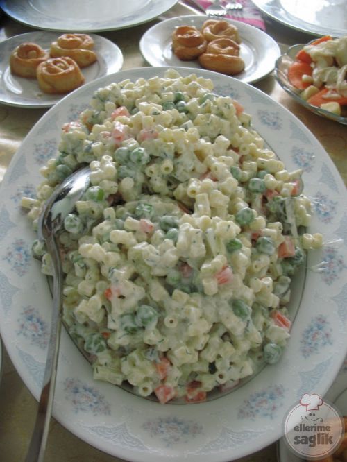 Dereotlu Makarna Salatası Tarifi